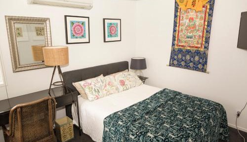 Deluxe Double Room with Shared Bathroom - Marpa
