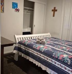Queen Room with Shared Bathroom