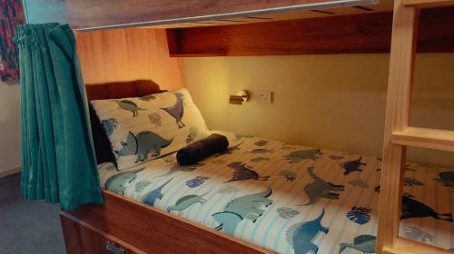 Bed in 6-Bed Mixed Dormitory Room