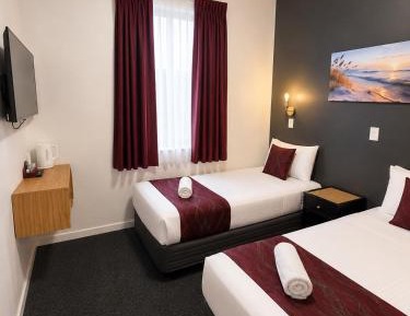 Budget Large Twin Room