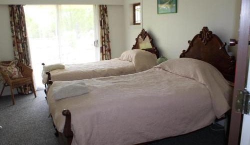 Standard Twin Room with Garden View