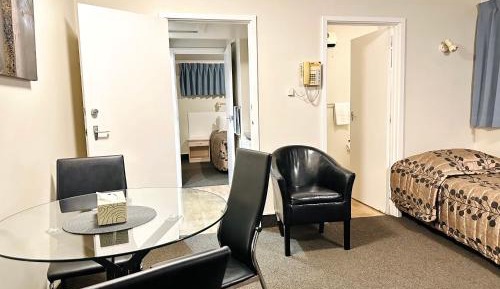 One-Bedroom Apartment with King Bed