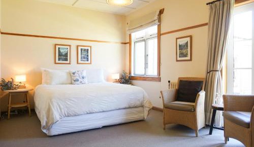 Superior Double or Twin Room with Mountain View