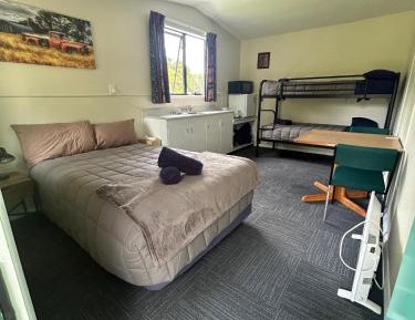 Basic Triple Room with Shared Bathroom