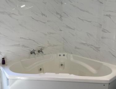 King Room with Spa Bath