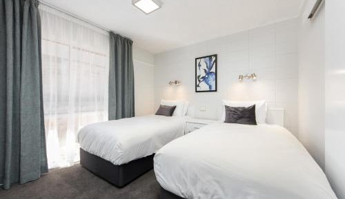 Two-Bedroom Apartment (Sleeps 5)