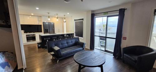 Apartment with Lake View