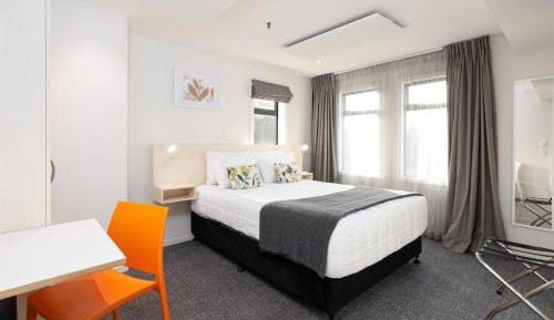 Classic Queen Room