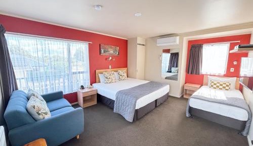 Studio (3 Adults)