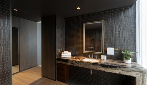 Junior King Suite