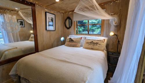 Double Room with Private External Bathroom