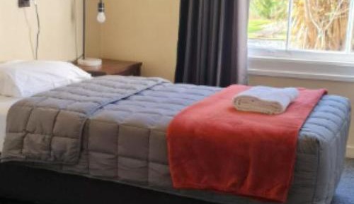 Standard Single Room with Shared Bathroom