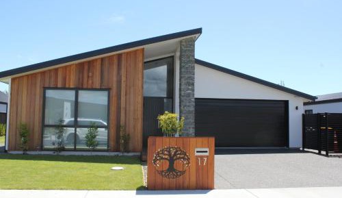 Three-Bedroom Vacation Home 