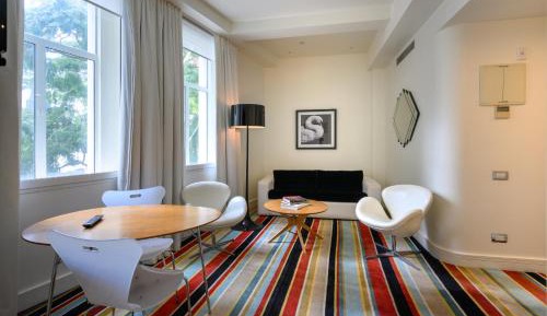 Deluxe Suite