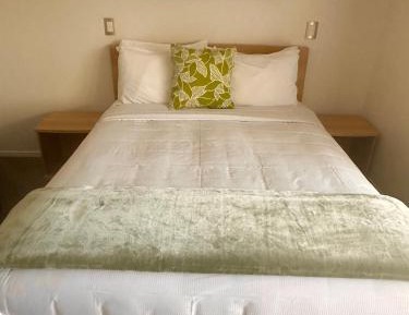 Small Studio with Queen Bed