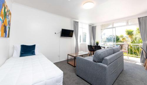 Queen Room with Balcony