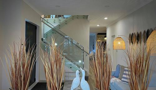 Seven-Bedroom House