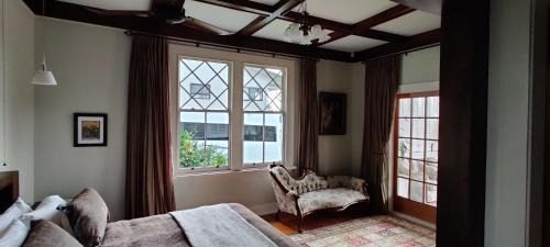 Deluxe Queen Suite