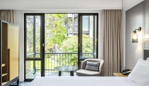 Deluxe King Room with Balcony