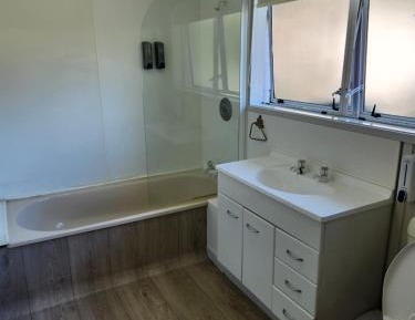 Studio Unit (maximum 5 guests)