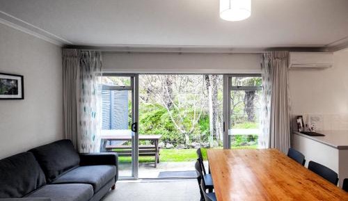 Three Bedroom Apartment with  Outdoor Hot Tub 