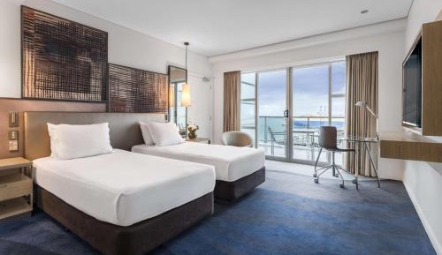 Deluxe Twin Room with Harbor View