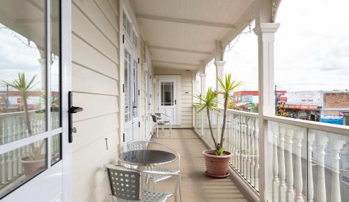 Premier King Room with Balcony 