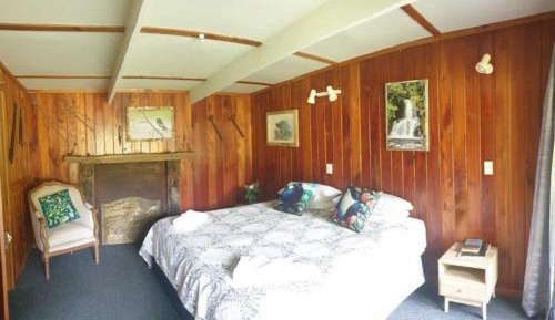Double or Twin Room with Bathroom