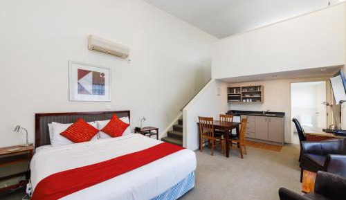Family Studio - Split Level