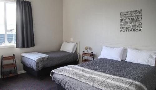 Basic Triple Room with Shared Bathroom