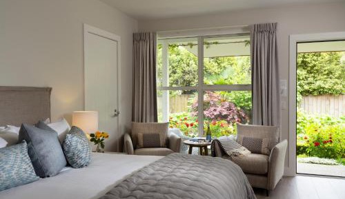 Deluxe Double Room with Breakfast