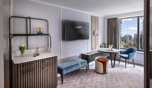 Premier Twin with 2 Double Beds Pinnacle Tower