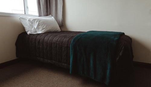 Basic Triple Room with Shared Bathroom