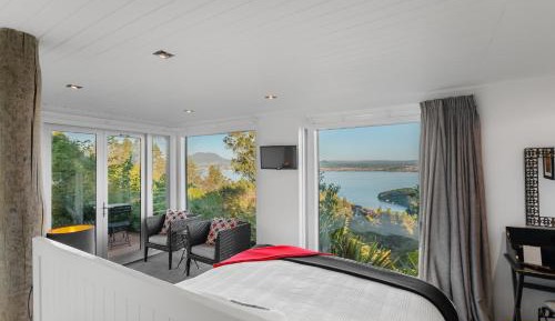 Parawera - King Suite