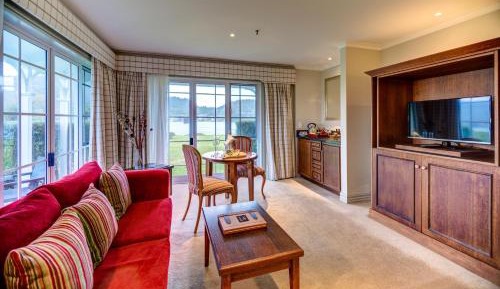 Executive Suite with Spa Bath