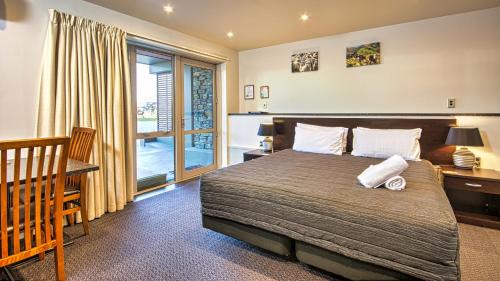Studio with spa bath- Ground Floor