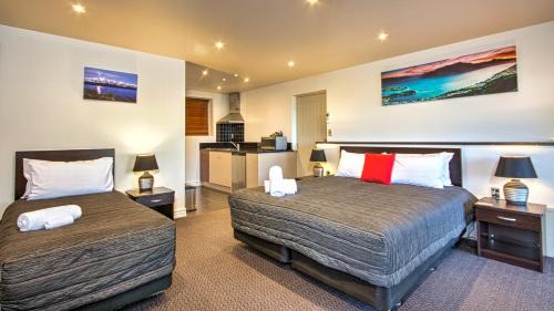 Large Studio - Ground Floor