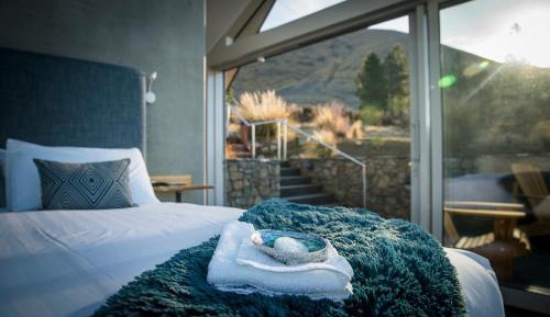 Studio with Mountain View