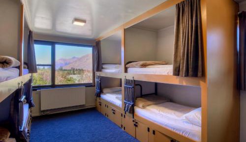 Single Pod in a Mixed Shared Room