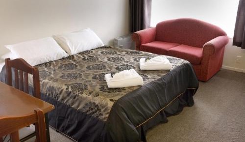 Family One-Bedroom Suite