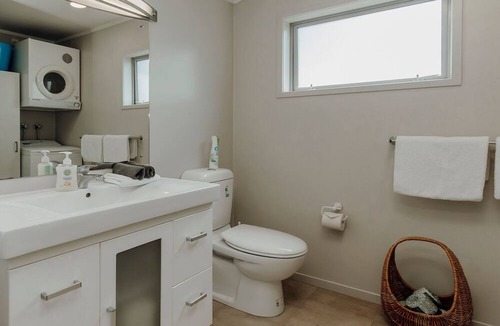 Oakura Villa | SALT LIFE OAKURA BEACH