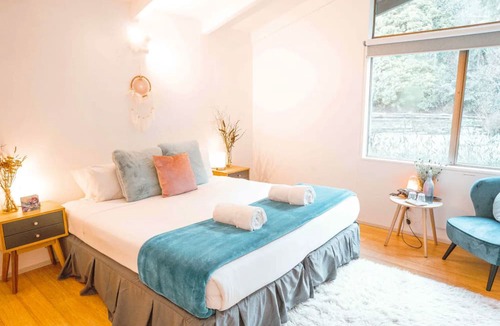 Sunshine Bay Cabin | Ora Retreat