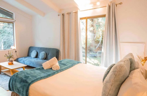Sunshine Bay Cabin | Ora Retreat