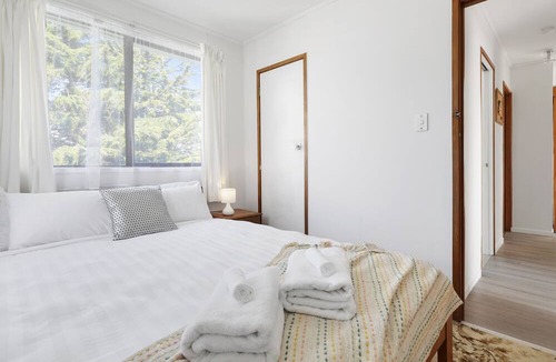 Manurewa House | Family 3BR Home with Netflix&Fenced Yard