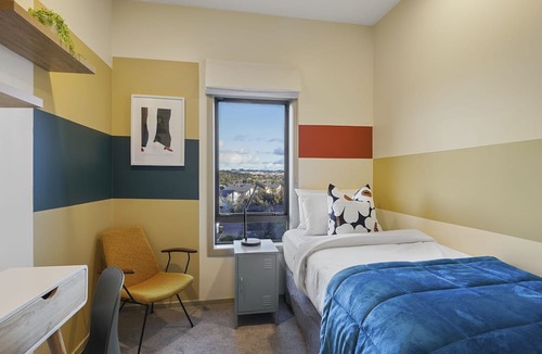 Albany Apartment | Super Chic Apt nr Albany Mall - Carpark