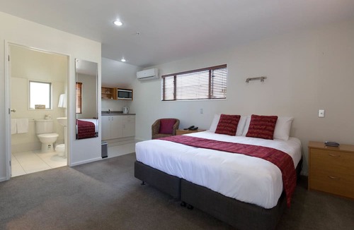 Riccarton Hotel | Riccarton Motor Lodge