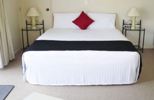 Woodhill Hotel | Cheviot Park Motor Lodge