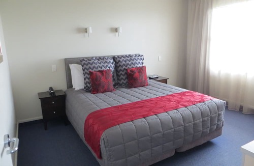 Ahuriri Hotel | Harbour View Motel on Ahuriri Beach in Napier NZ with sea view suites