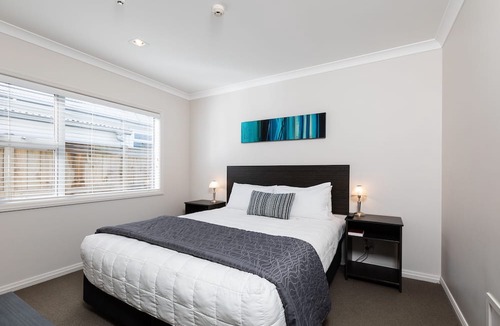 Fitzroy Hotel | Beach Street Motel Apartments