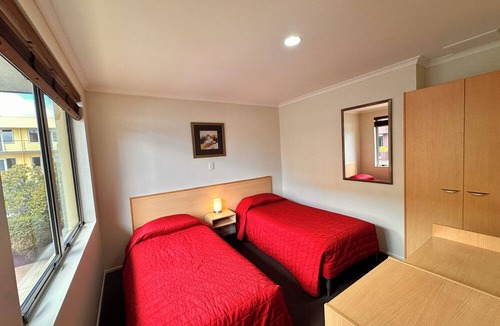 Tauranga Hotel | Harbour City Motor Inn